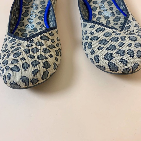 Rothy's Women's Tan Leopard Spotted Print Round Toe Flats Size 8 - Picture 3 of 12